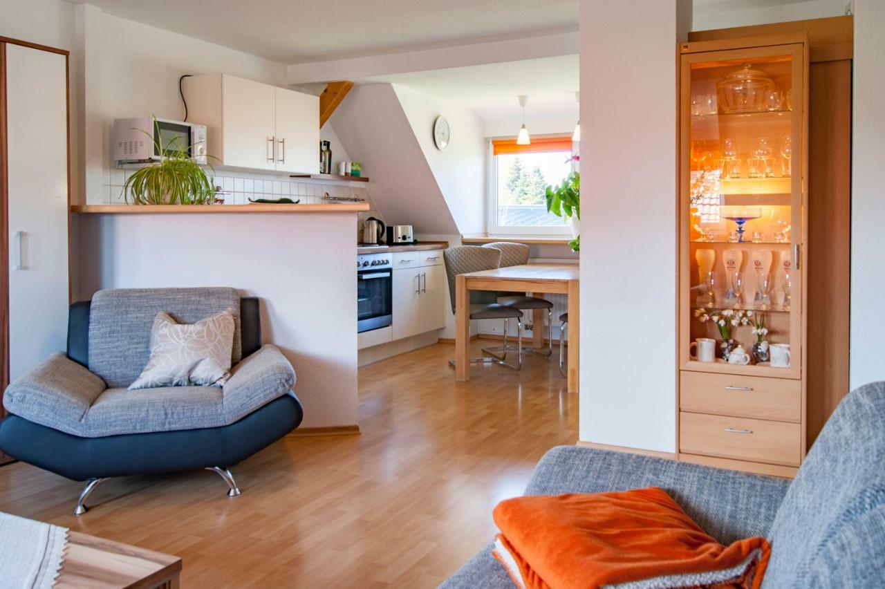 Dreiseitenhof Ferienwohnung Kuenzel 萨兰德特 外观 照片