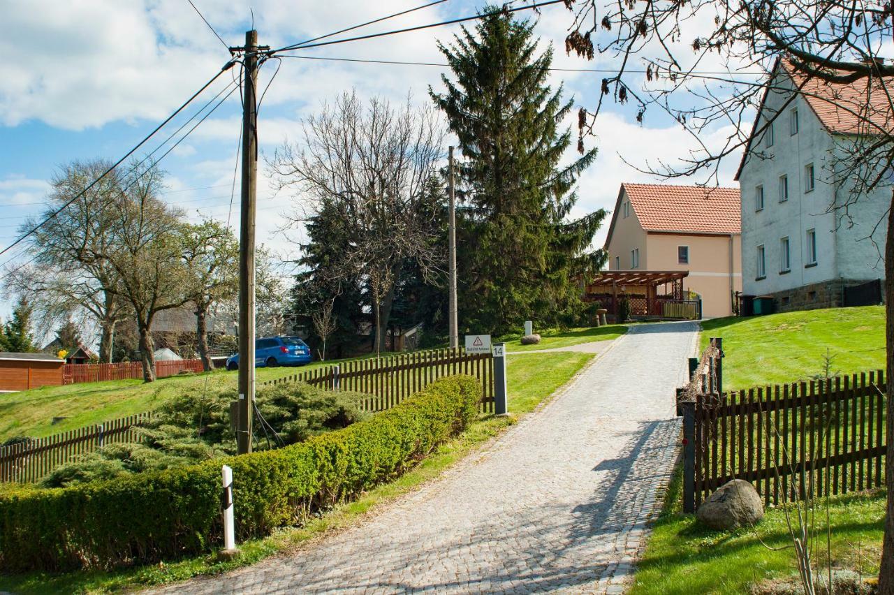 Dreiseitenhof Ferienwohnung Kuenzel 萨兰德特 外观 照片