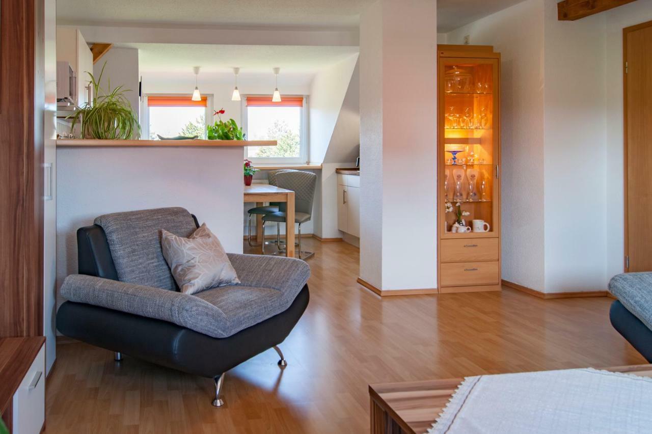 Dreiseitenhof Ferienwohnung Kuenzel 萨兰德特 外观 照片