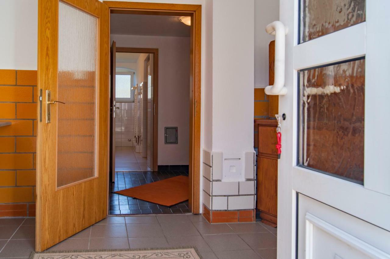 Dreiseitenhof Ferienwohnung Kuenzel 萨兰德特 外观 照片