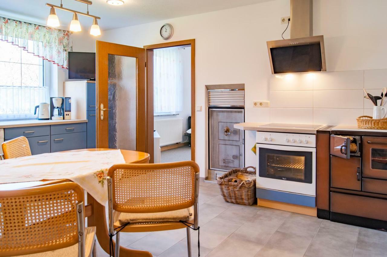 Dreiseitenhof Ferienwohnung Kuenzel 萨兰德特 外观 照片