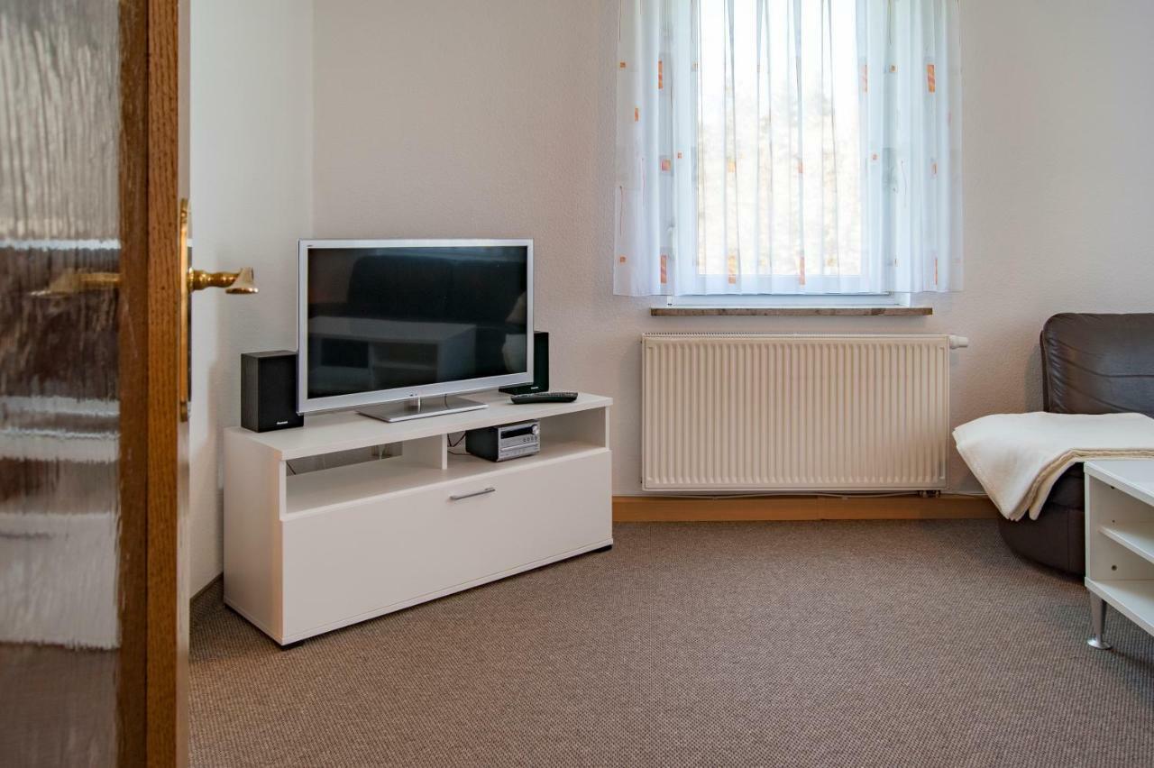 Dreiseitenhof Ferienwohnung Kuenzel 萨兰德特 外观 照片