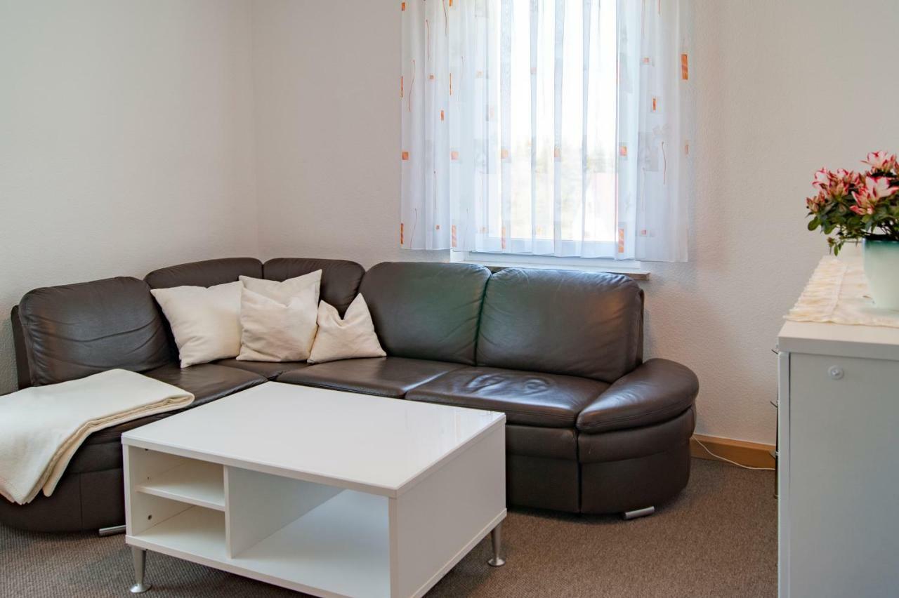 Dreiseitenhof Ferienwohnung Kuenzel 萨兰德特 外观 照片