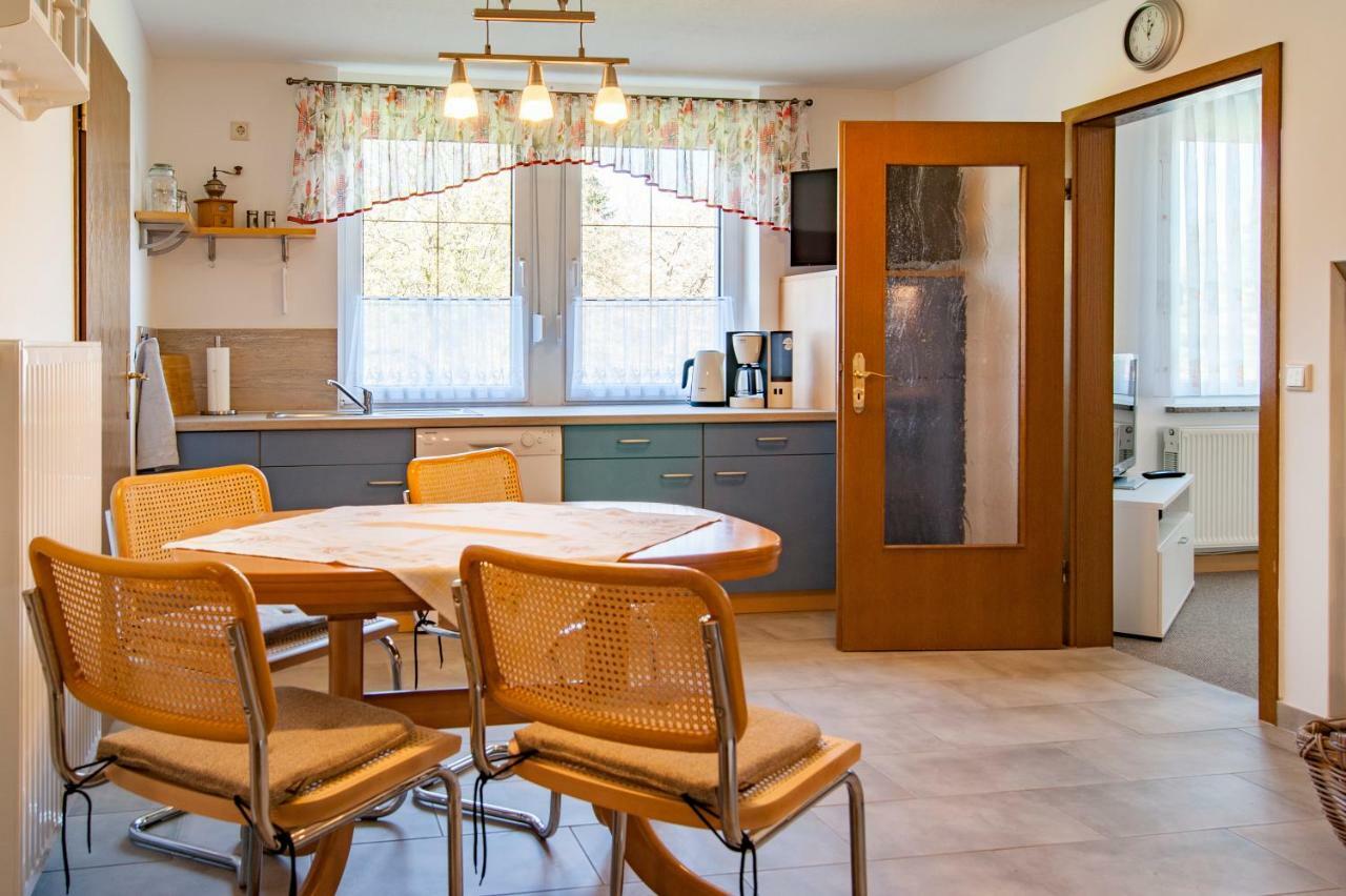 Dreiseitenhof Ferienwohnung Kuenzel 萨兰德特 外观 照片